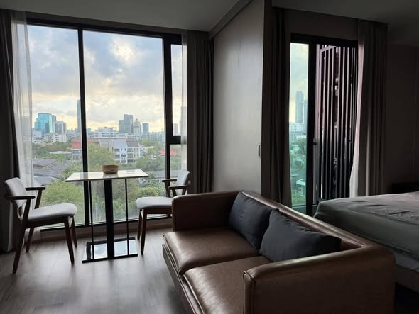 bedroom of The TEAK Sukhumvit 39