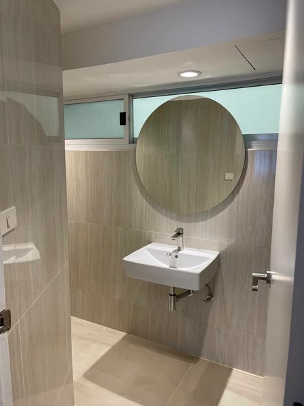 bathroom of Thong Lo Tower