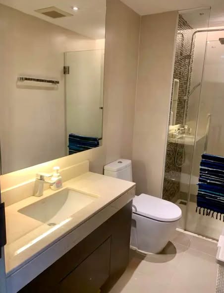 bathroom of Tidy Deluxe Condominium