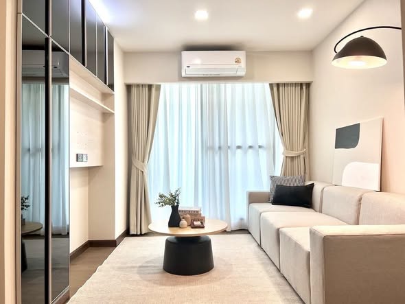 living room and room interior of Tidy Thonglor