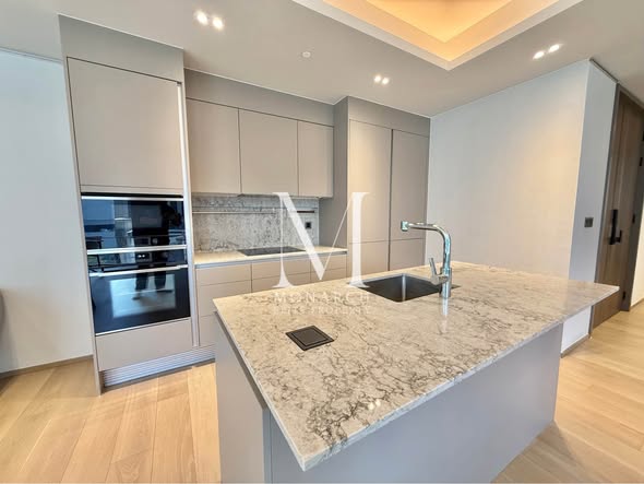 kitchen of Tonson One Residence ต้นสน วัน เรสซิเดนซ์