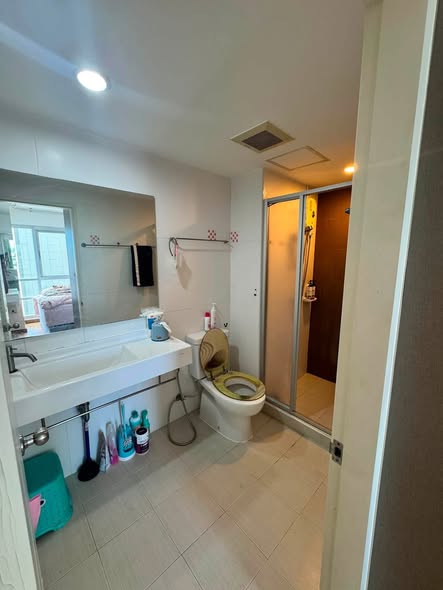 U-Delight Jatujak Station condo.