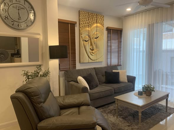 living room of Uraiwan Park View