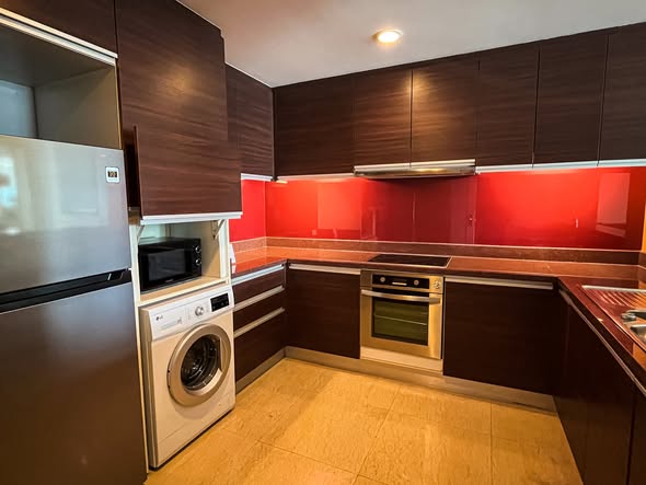 kitchen of Urbana Sathorn