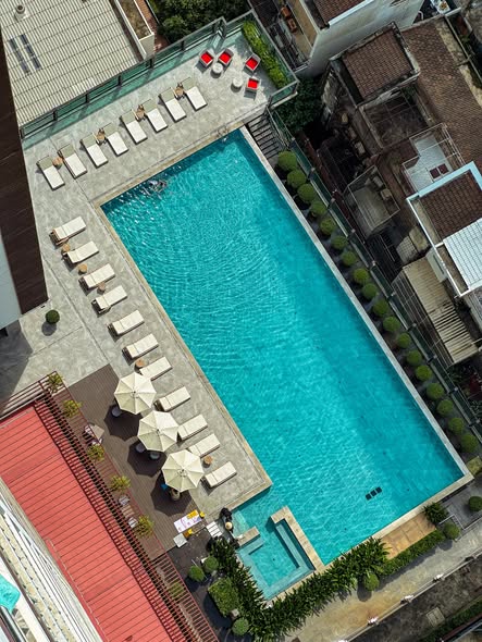 pool of Urbana Sathorn