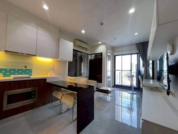 kitchen of Urbano Absolute Sathon-Taksin
