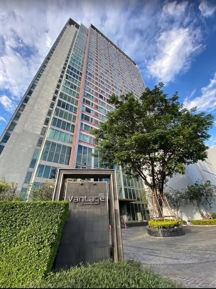 Vantage Condominium