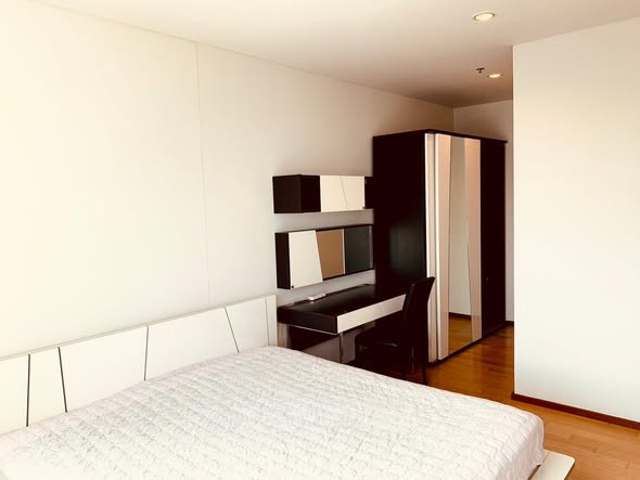 bedroom of Villa Sathon Condominium