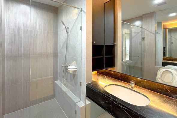 bathroom of Villa Sikhara