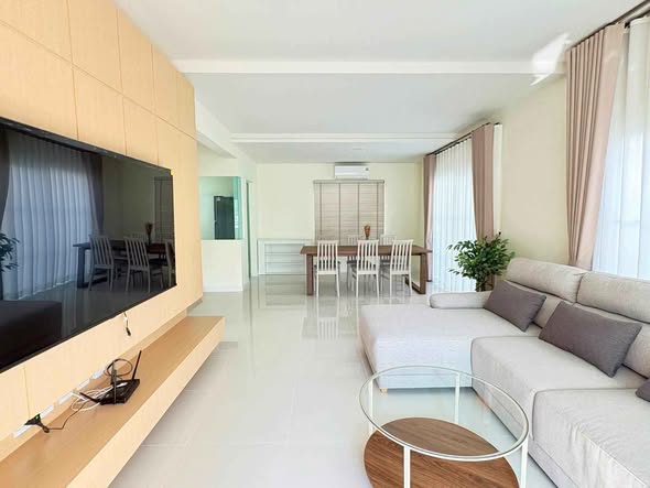 bedroom and living room of Villaggio 3 Srinakarin-Bangna