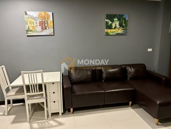 Voque Sukhumvit 16 Residential Condominium
