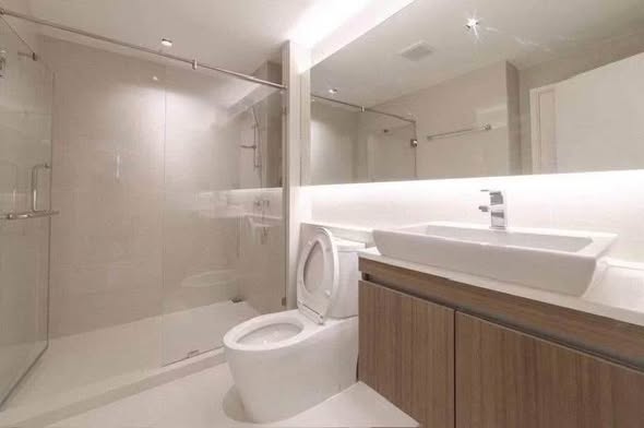 bathroom of VTARA36 Condominium