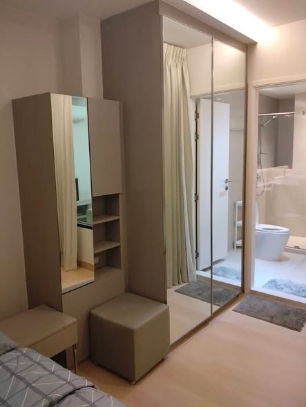bedroom and room interior and bathroom of VTARA36 Condominium