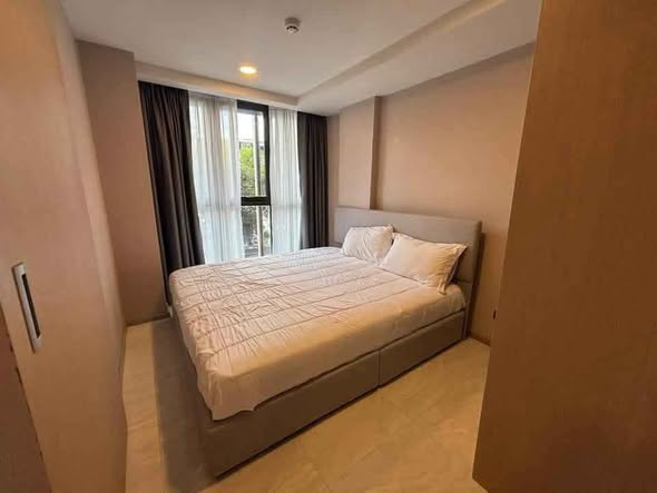 bedroom of Walden Asoke