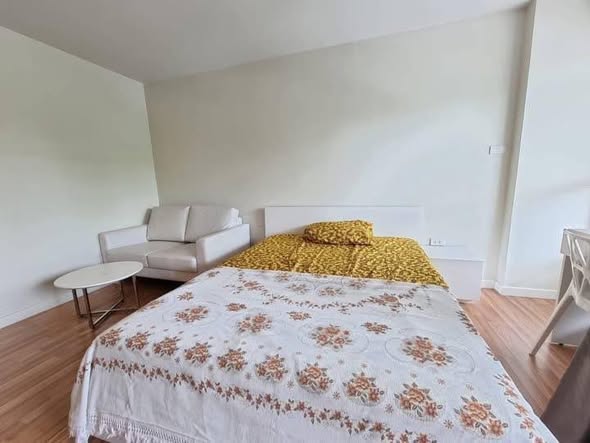 bedroom of We Condo