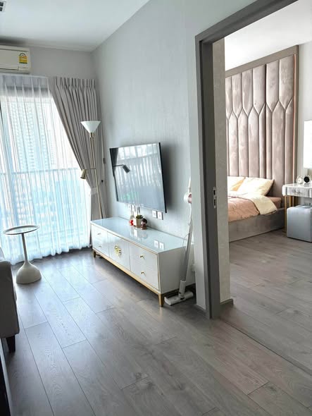 bedroom and room interior of Whizdom Avenue Ratchada-Ladprao