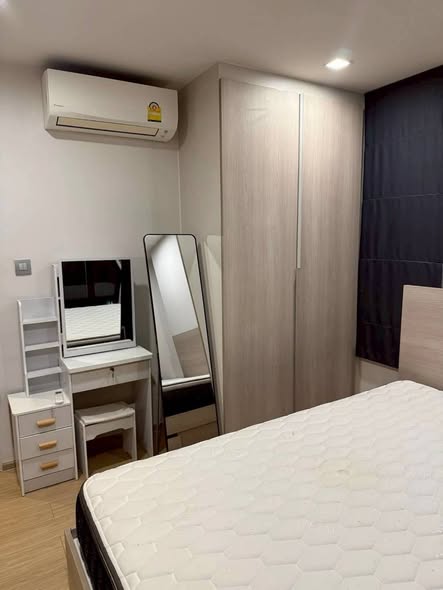 bedroom of Wynn Condo Phahon Yothin 52