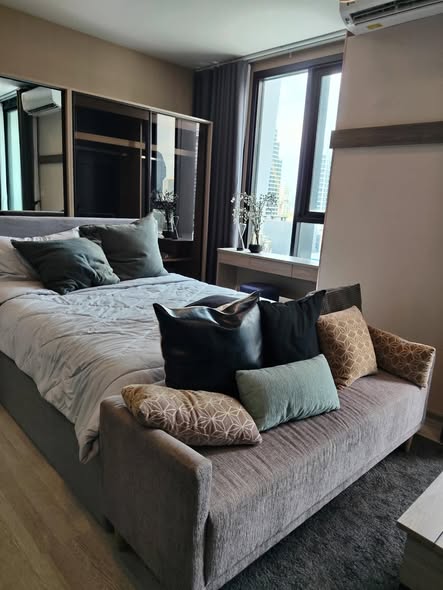 bedroom and living room of XT Ekkamai