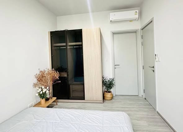 bedroom and room interior of XT Ekkamai