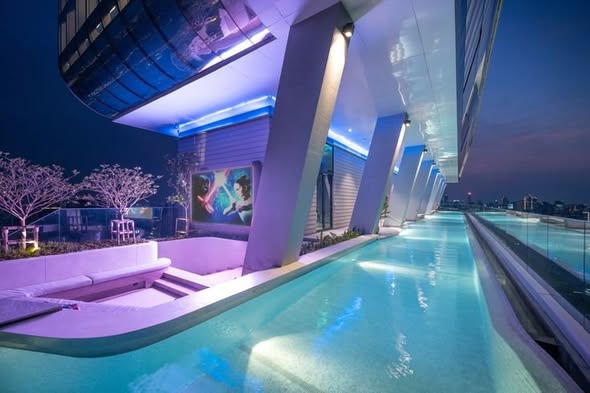 pool of XT Ekkamai
