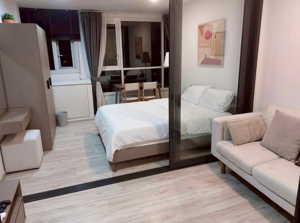 bedroom and room interior of XT HUAIKHWANG