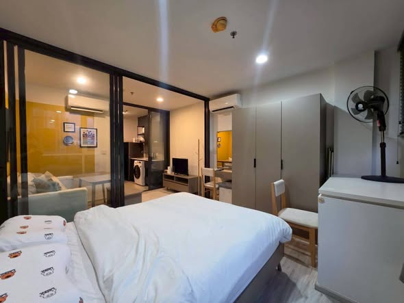 bedroom and room interior of XT HUAIKHWANG