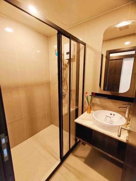 room interior and bathroom of XT HUAIKHWANG