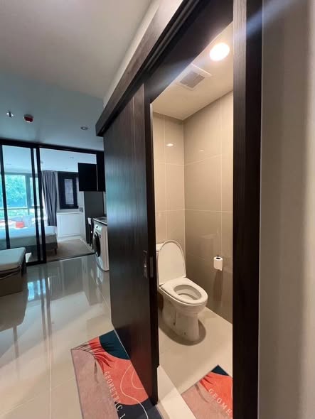 room interior and bathroom of XT HUAIKHWANG