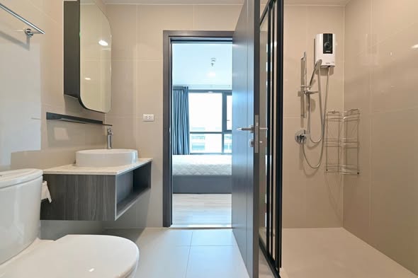 room interior and bathroom of XT HUAIKHWANG