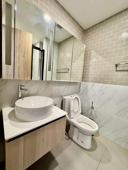 bathroom of XT Phayathai