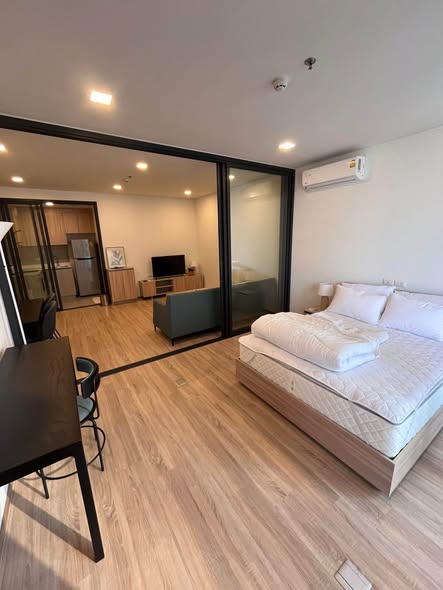 bedroom and room interior of XT Phayathai