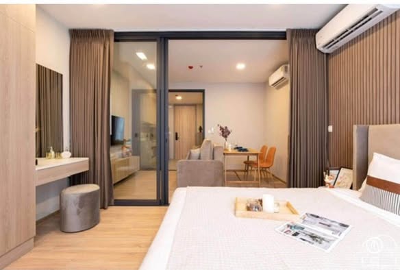 bedroom and room interior of XT Phayathai