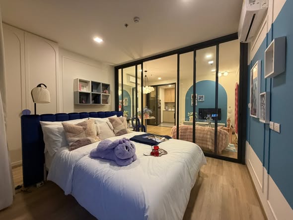 bedroom and room interior of XT Phayathai