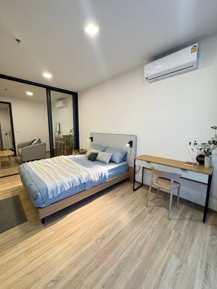 bedroom and room interior of XT Phayathai