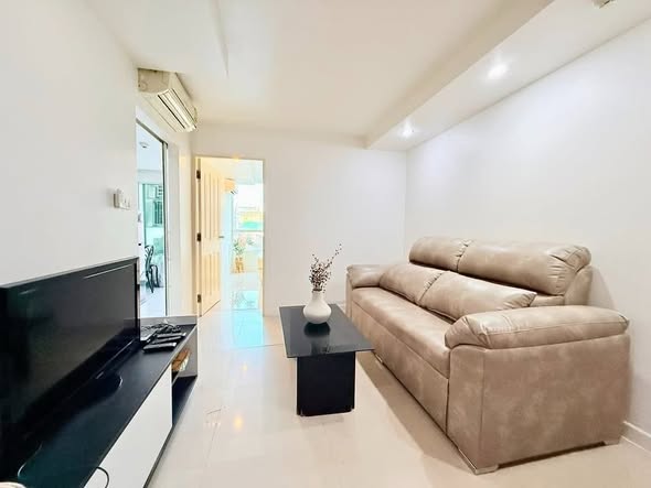 living room of Zenith Place Sukhumvit