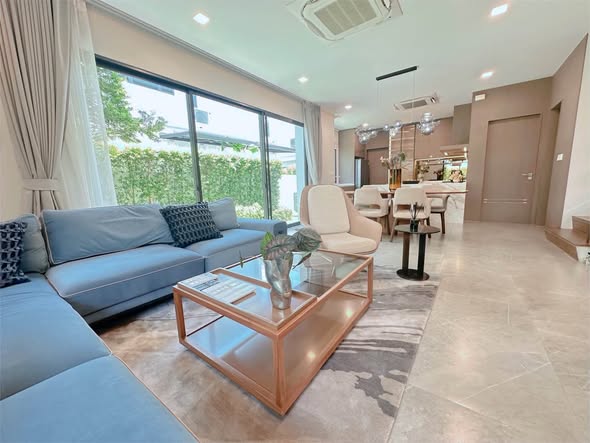 living room of มัณฑนา บางนา กม.15 | MANTANA Bangna km. 15