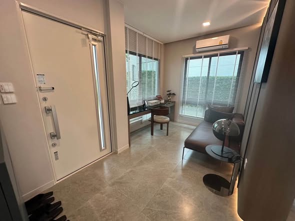room interior of มัณฑนา บางนา กม.15 | MANTANA Bangna km. 15