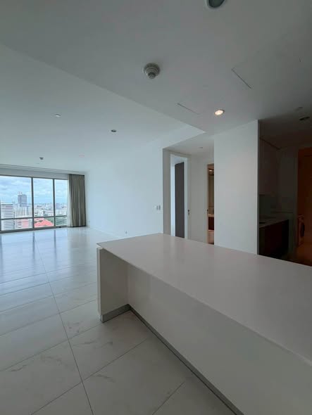 kitchen of 185 Rajadamri