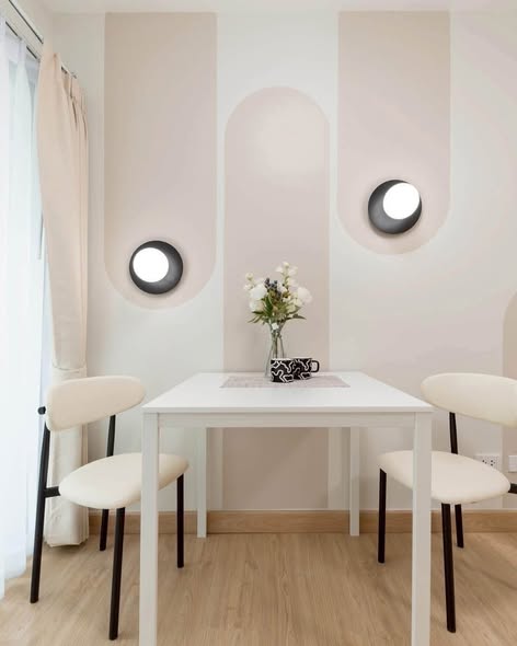 room interior and bathroom of ไอคอนโด งามวงศ์วาน 2