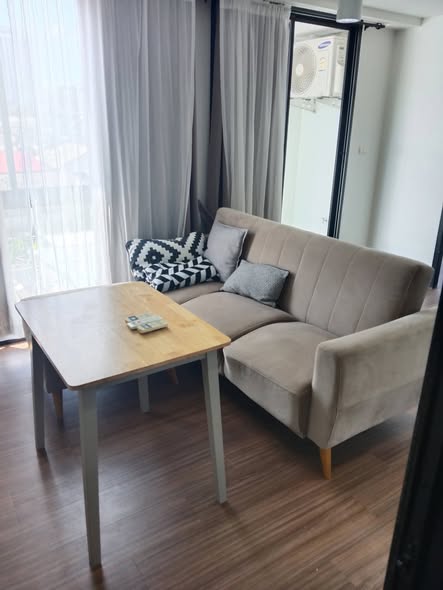 living room and room interior of ชาโตว์ อินทาวน์ รัชดา 20-2