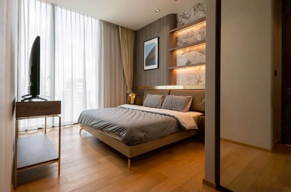 bedroom and room interior of 28 Chidlom