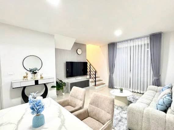 bedroom and living room of พลีโน่ สุขุมวิท-บางนา 3 Pleno Sukhumvit-Bangna 3