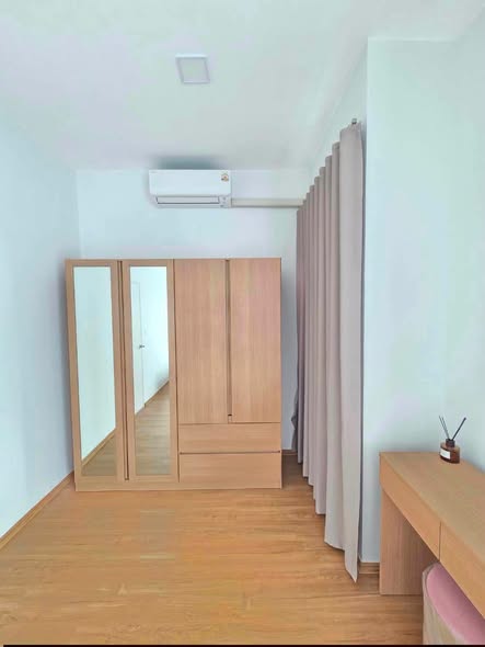 bedroom and room interior of พลีโน่ สุขุมวิท-บางนา 3 Pleno Sukhumvit-Bangna 3