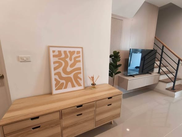 living room and room interior of พลีโน่ สุขุมวิท-บางนา 3 Pleno Sukhumvit-Bangna 3