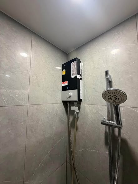 bathroom of บลู พหลโยธิน 35 | blue Phahonyothin 35 by Grand Unity