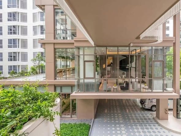 บลู พหลโยธิน 35 | blue Phahonyothin 35 by Grand Unity
