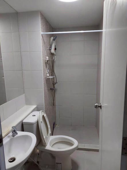 bathroom of พลัมคอนโด โชคชัย 4