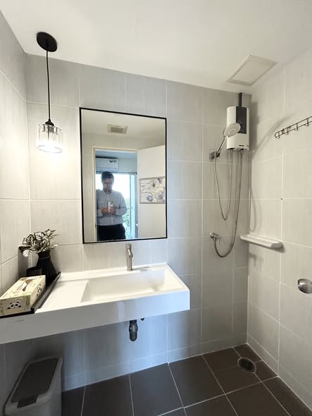 bathroom of ลุมพินีวิลล์ สุขุมวิท 76 แบริ่ง-สเตชั่น เฟส 1