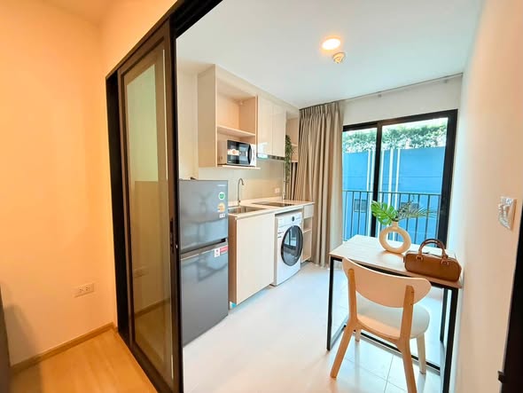 bedroom and room interior of ชีวาทัย ฮอลล์มาร์ค ลาดพร้าว – โชคชัย 4 (เฟส 2)