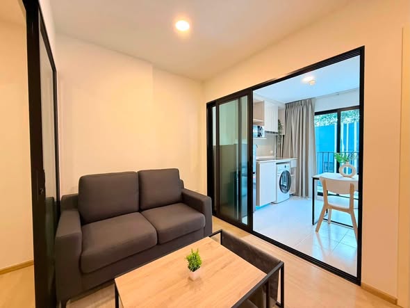 bedroom and room interior of ชีวาทัย ฮอลล์มาร์ค ลาดพร้าว – โชคชัย 4 (เฟส 2)